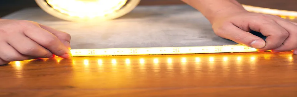 Anbringen einer LED-Leiste